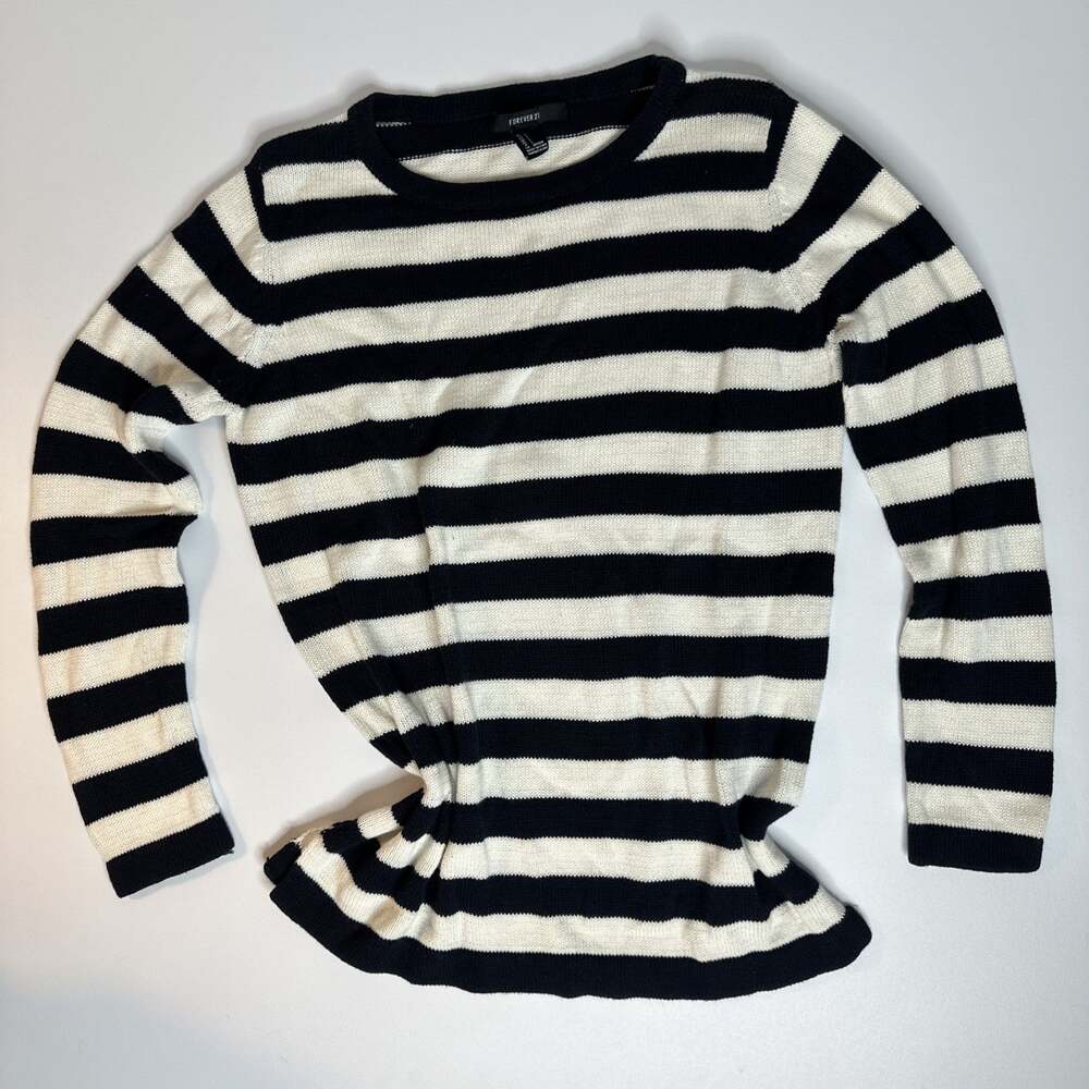 Forever 21 Women’s Small Black White Striped Pullover Sweater Long Sleeve Knit